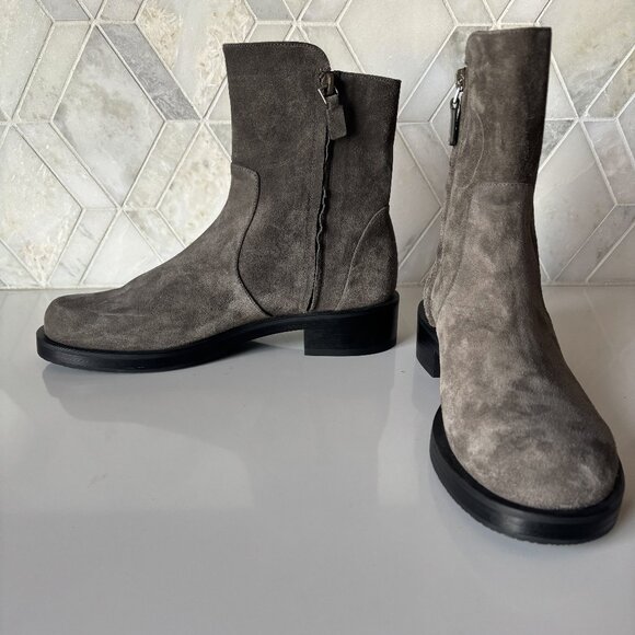 Stuart Weitzman Shoes - Stuart Weitzman Size 7.5B Light Gray Grey Suede Ankle Boot Zipper 5050 Bold Boot
